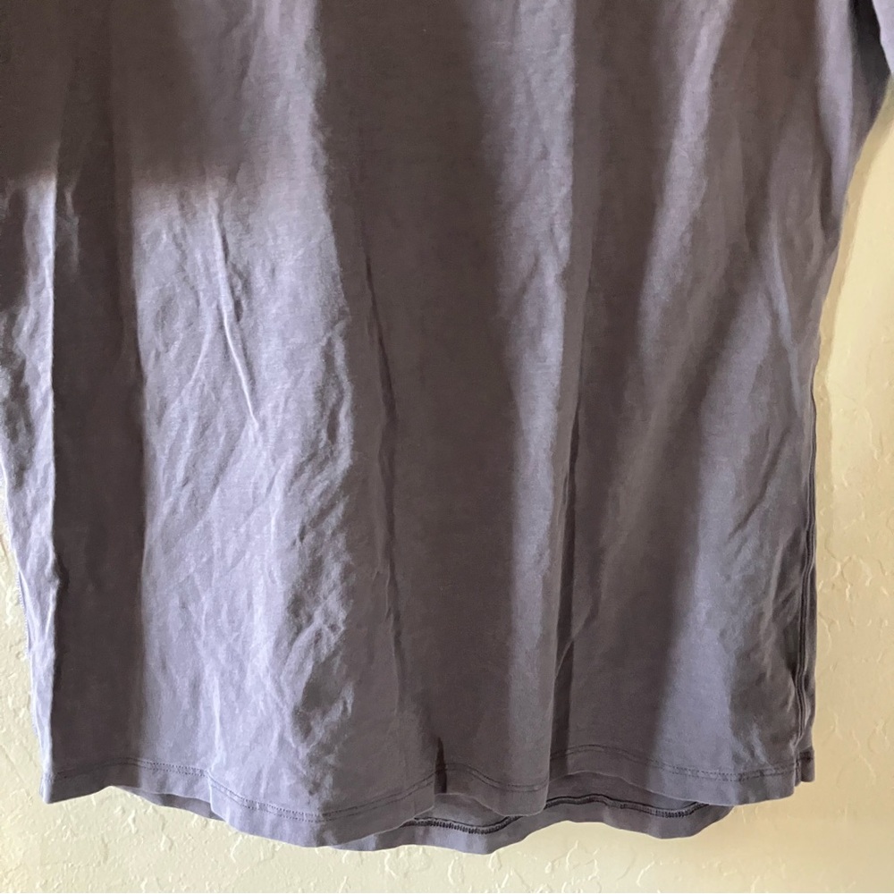 Lululemon Lavender T-Shirt Size Large - Picture 2 of 9